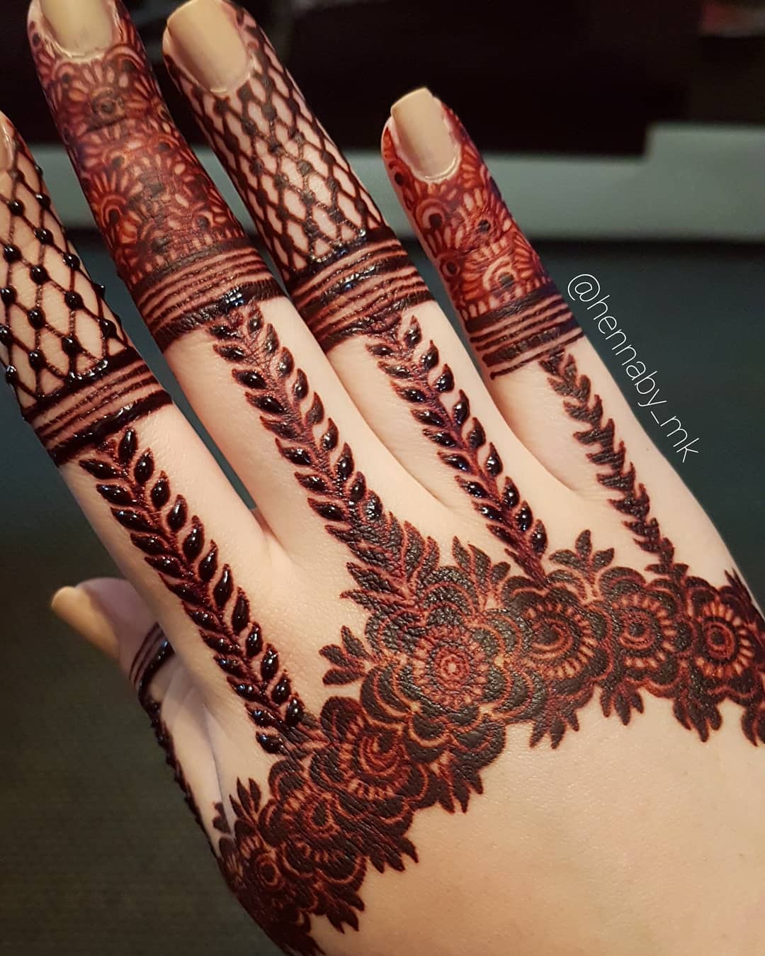 51 Finger Mehndi Design Ideas For 21 Brides Wedbook
