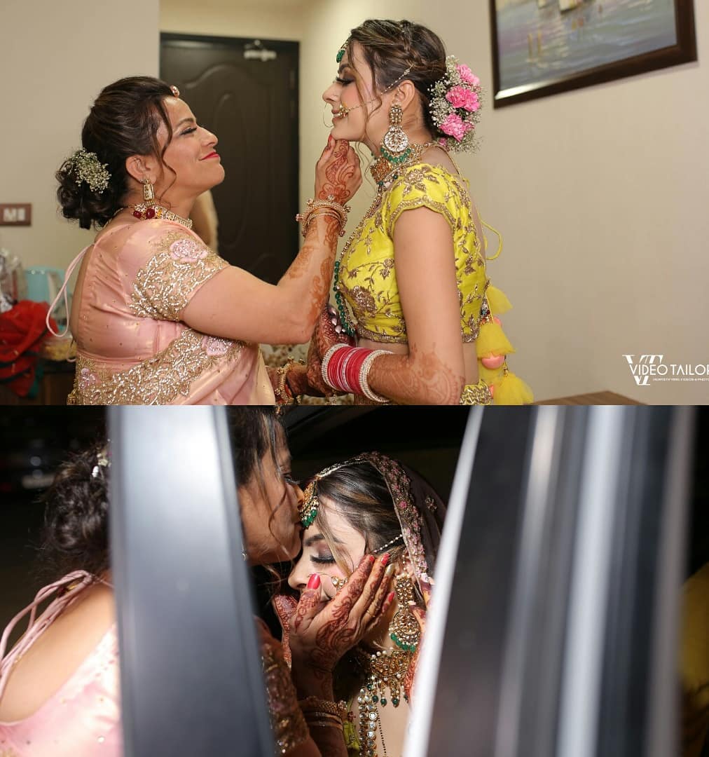 Mother-Daughter Wedding Day Poses