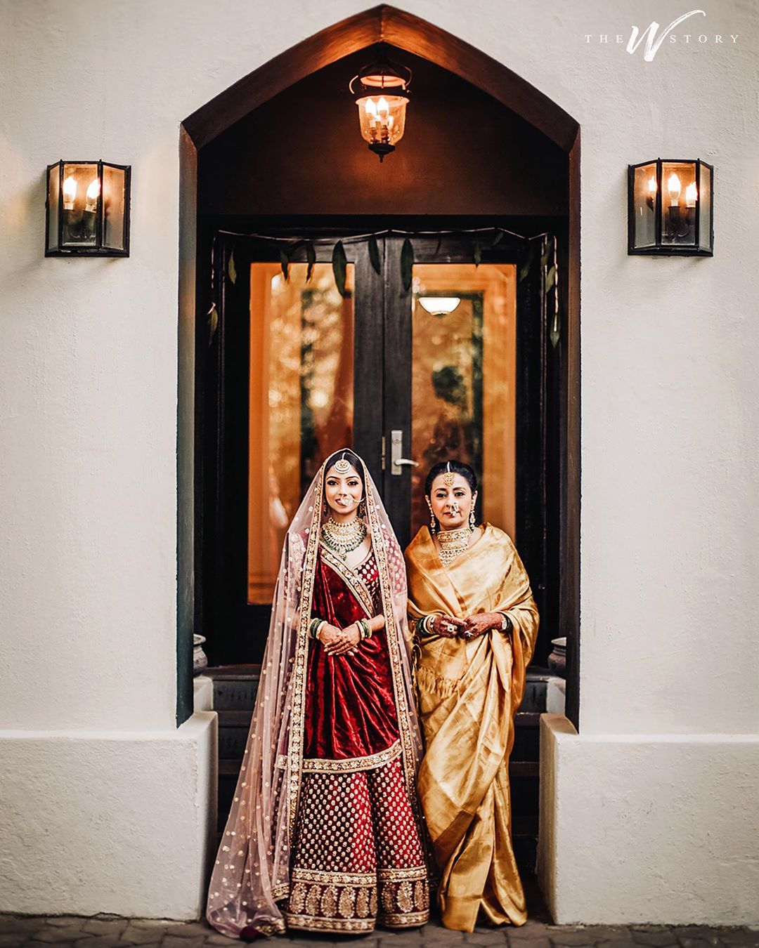 Mother-Daughter Wedding Day Poses