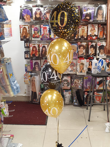 Black and gold 40th birthday balloon bouquet