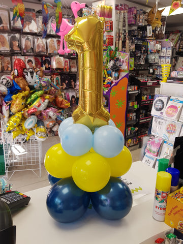 1st birthday balloon table centrepiece