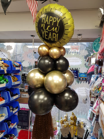 New year's eve balloon pyramid black and gold