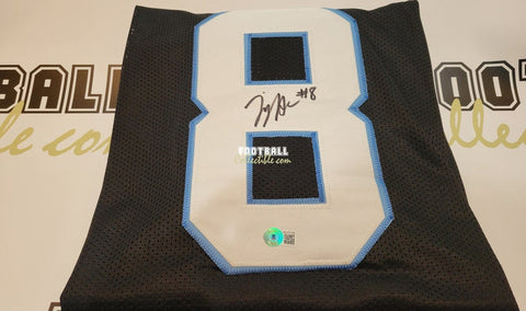 Julius peppers autographed Carolina panthers jersey signature shirt,  hoodie, sweater, long sleeve and tank top