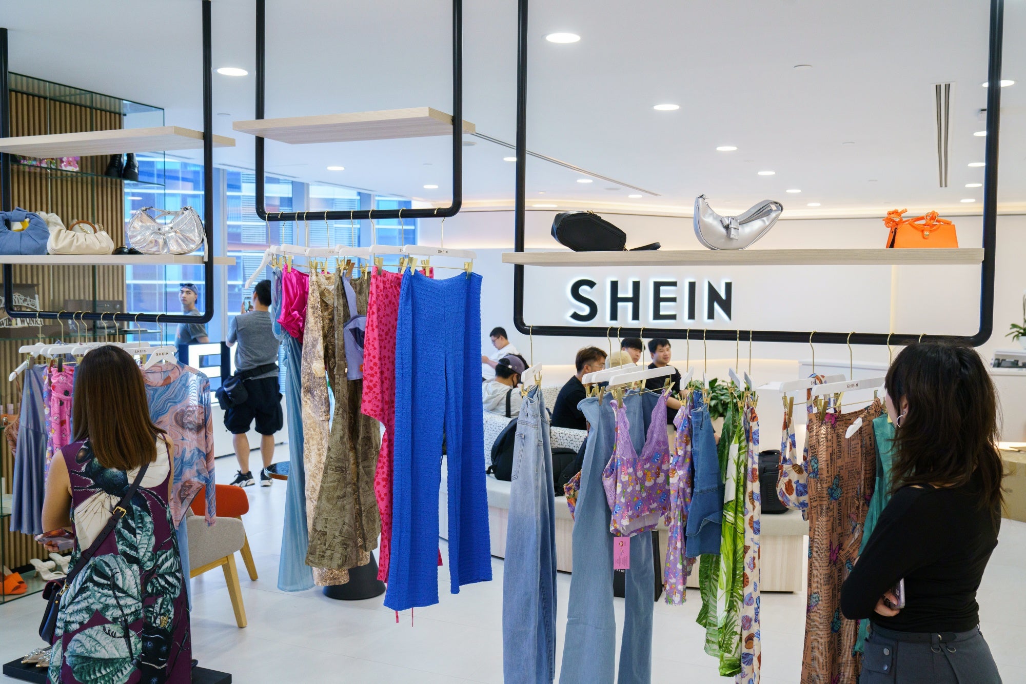 Fast Fashion outlet - Shein