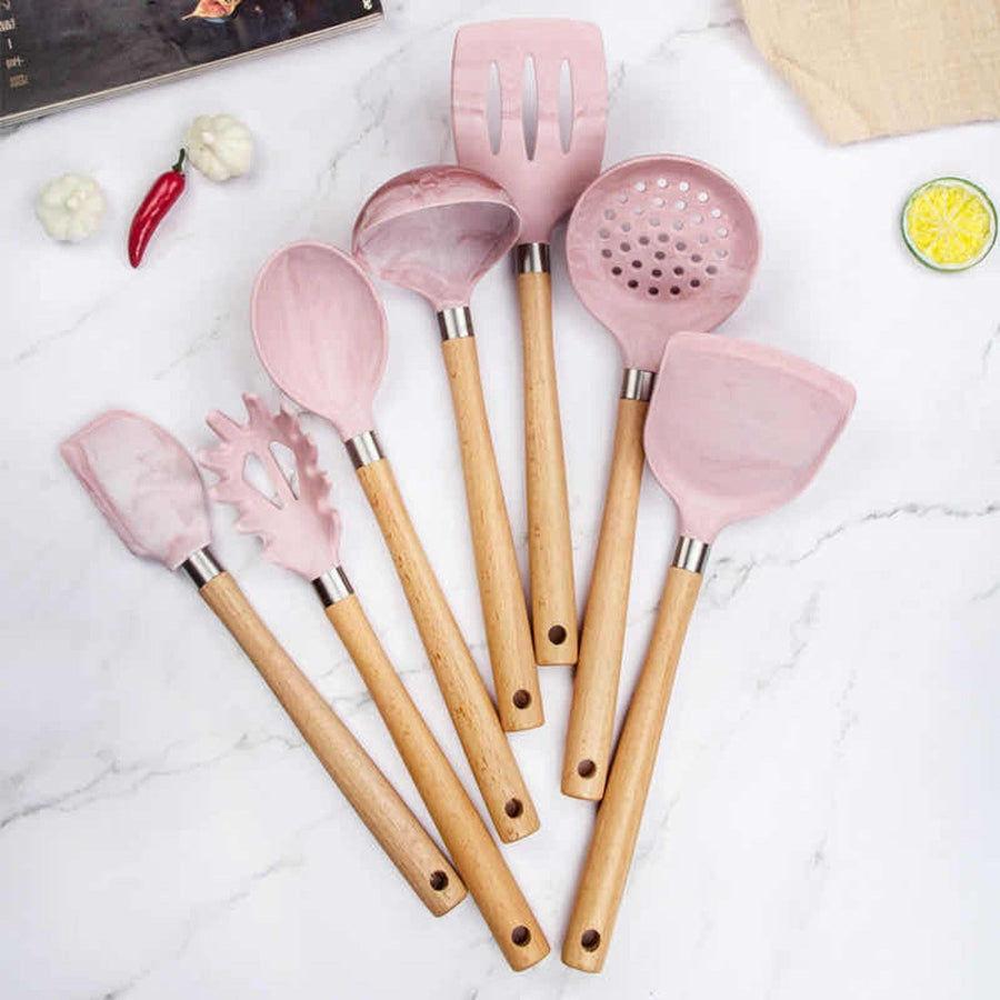 https://cdn.shopify.com/s/files/1/0277/1025/9294/files/pink-marble-silicone-cooking-utensils-set-huemabe-creative-home-decor-1.jpg?v=1683879746&width=900