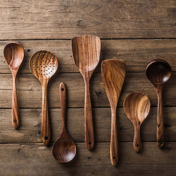 Traditional 7 Pieces Wooden Utensil Set 1