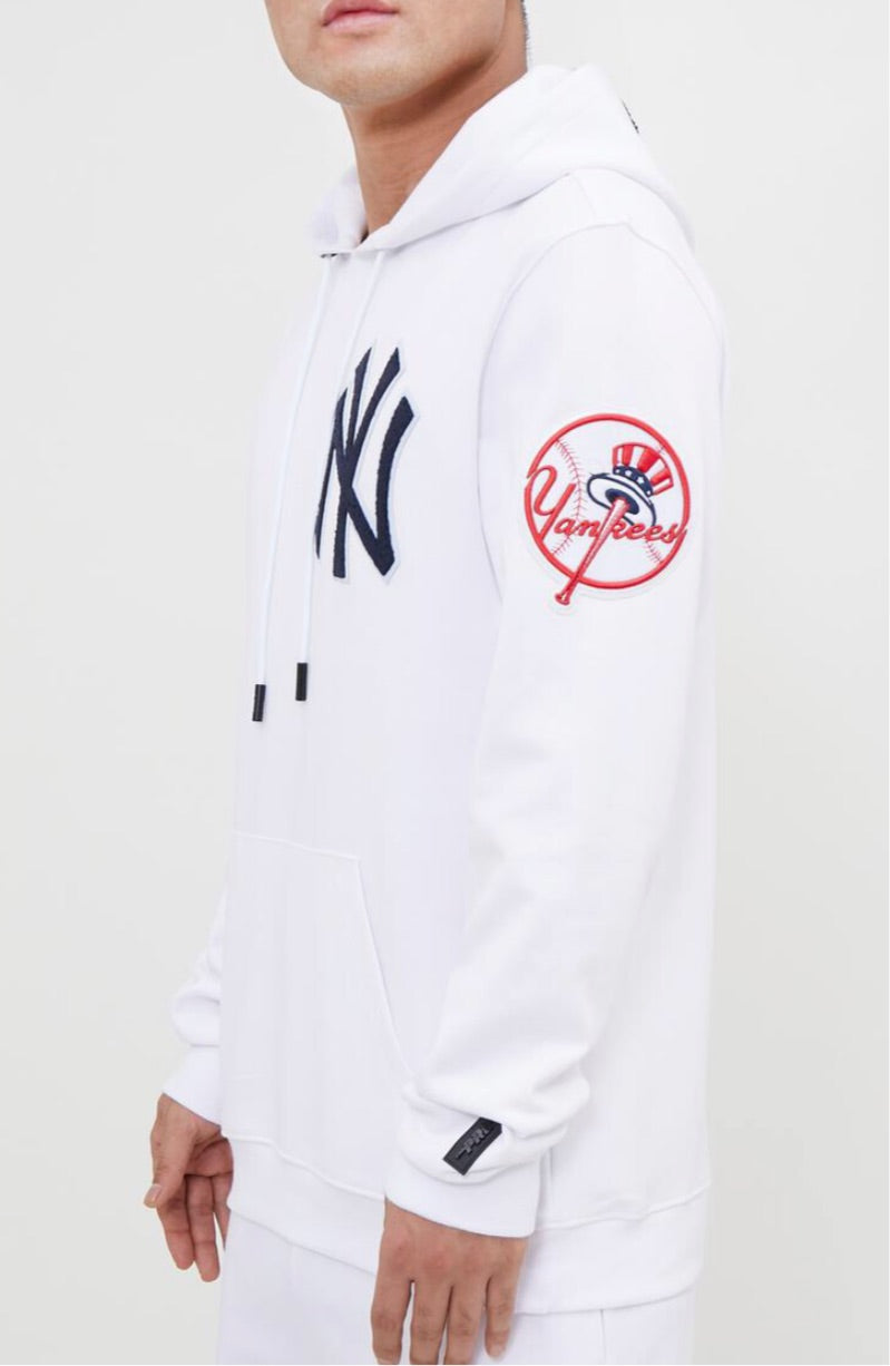 New York Yankees Pro Standard Logo Pullover Hoodie - White