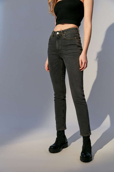 bdg high rise slim straight jean washed black