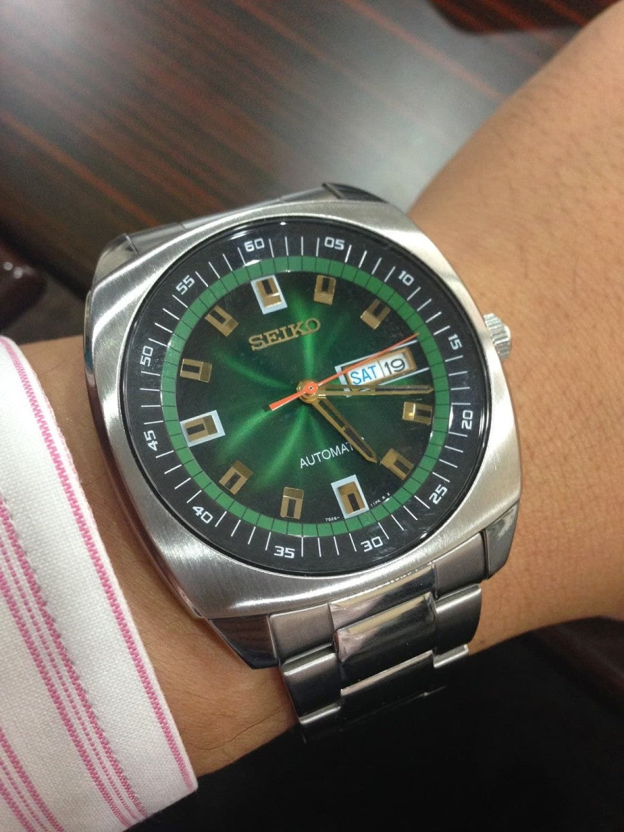 Seiko SNKM97 / SNKM97K1 Green Dial Classic Recraft Series – Jamwatches & Co.