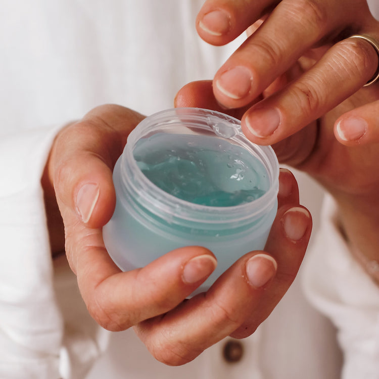 Does Hair Gel Cause Hair Loss? SideEffects and Preventions