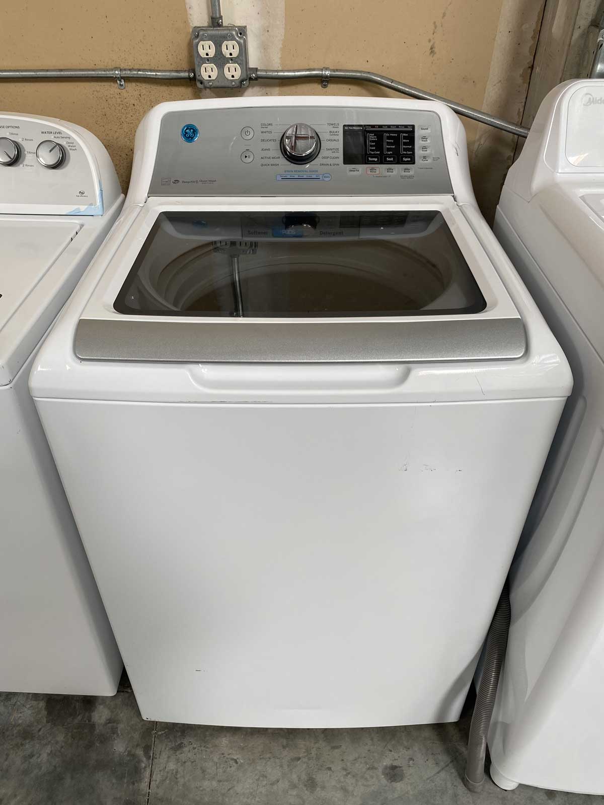 GE 4.8cu ft High Efficiency TopLoad Washer