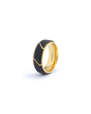 8mm gouden titanium ring met Forged Carbon afwerking