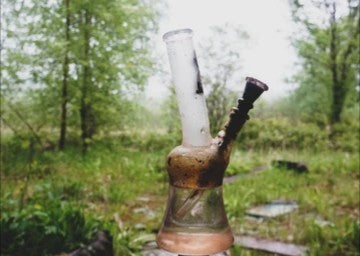 
      6 Ways to Get A Stuck Downstem Out of a Bong – The Bong Cleaners
    