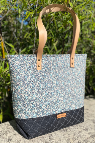 The Everyday Tote made by Janelle of Dotty and Grace