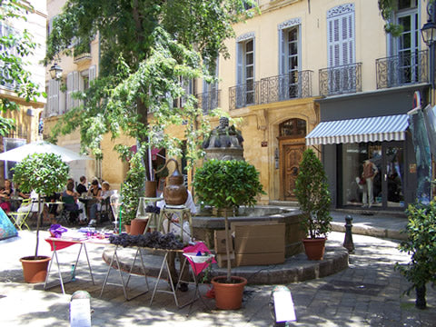 A small square in Aix-en-Provence, France.
