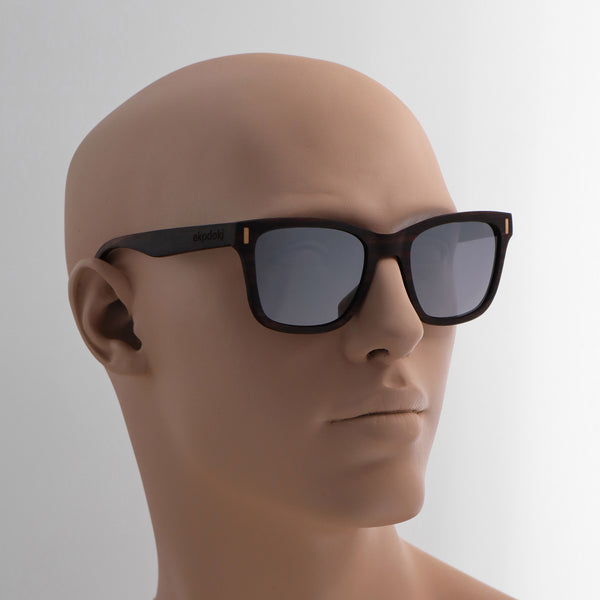 mirrored sunglasses wayfarer