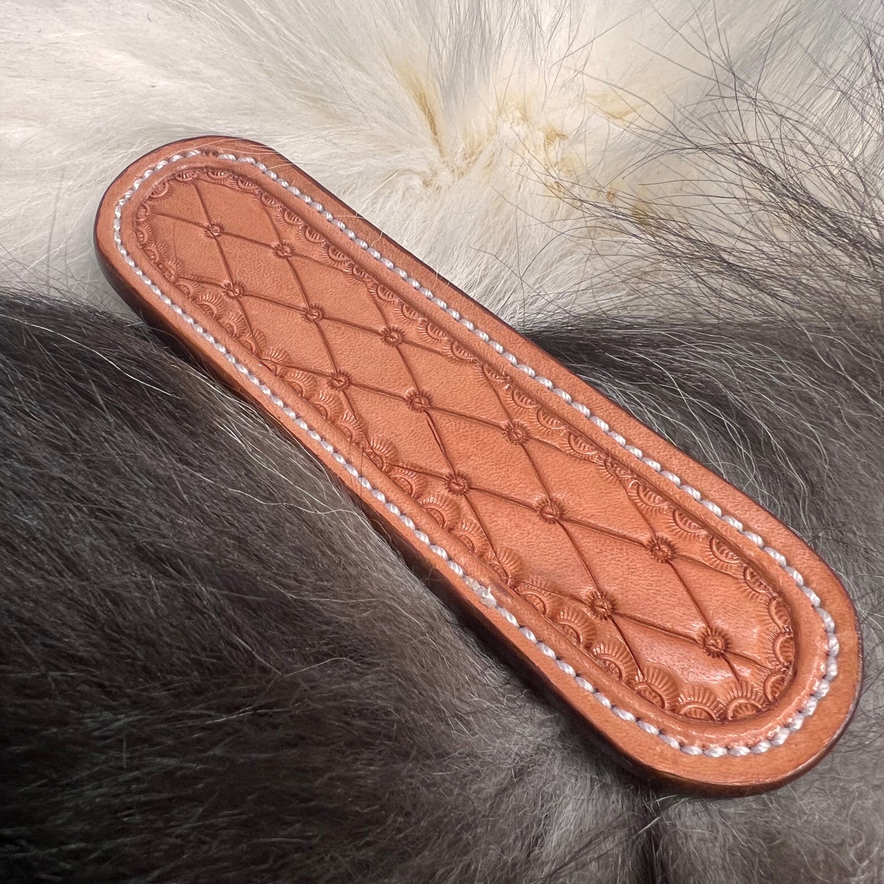 Stinger V leather sleeve