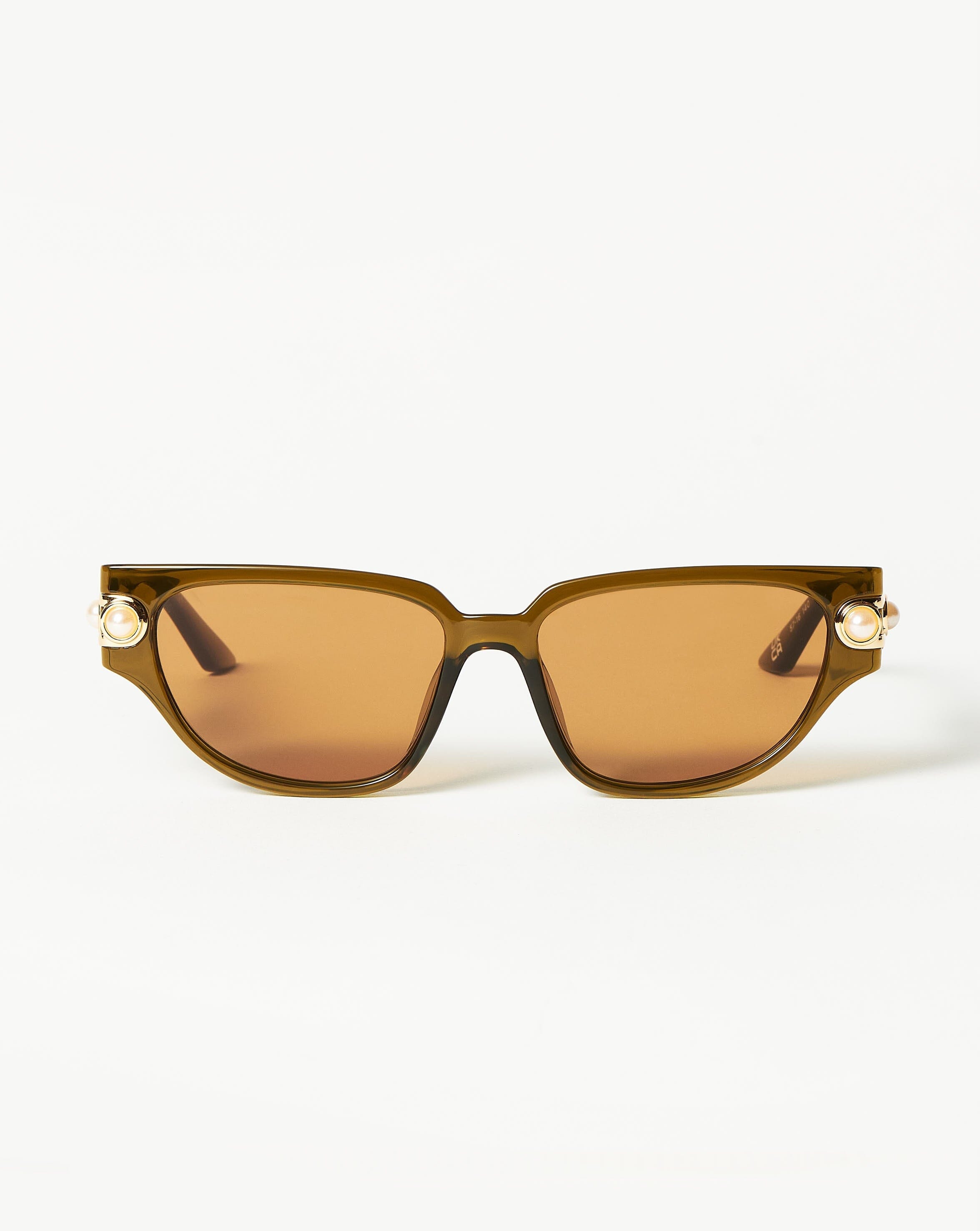 le specs serpens link cat-eye sunglasses olive/pearl