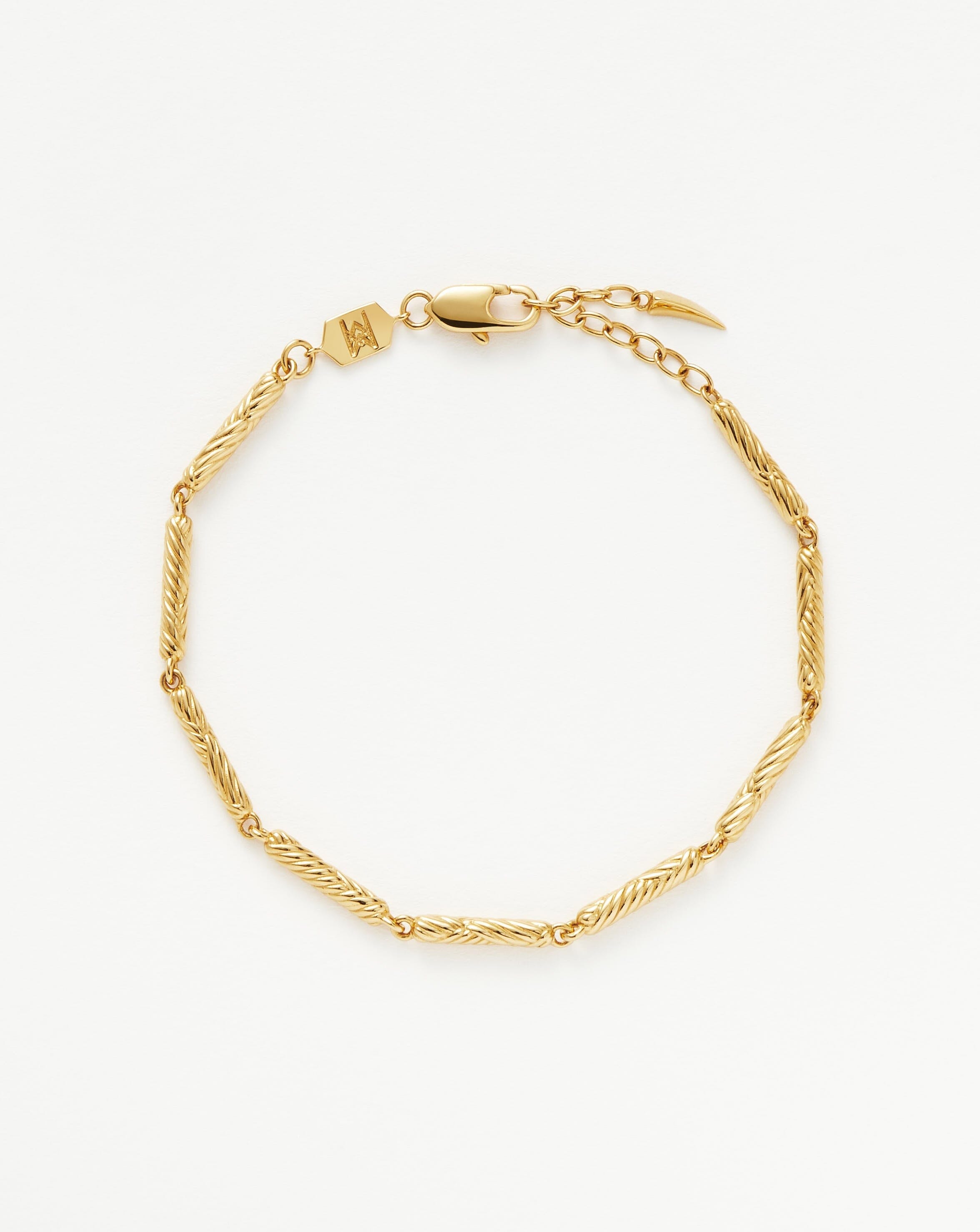 Wavy Ridge Chain Bracelet