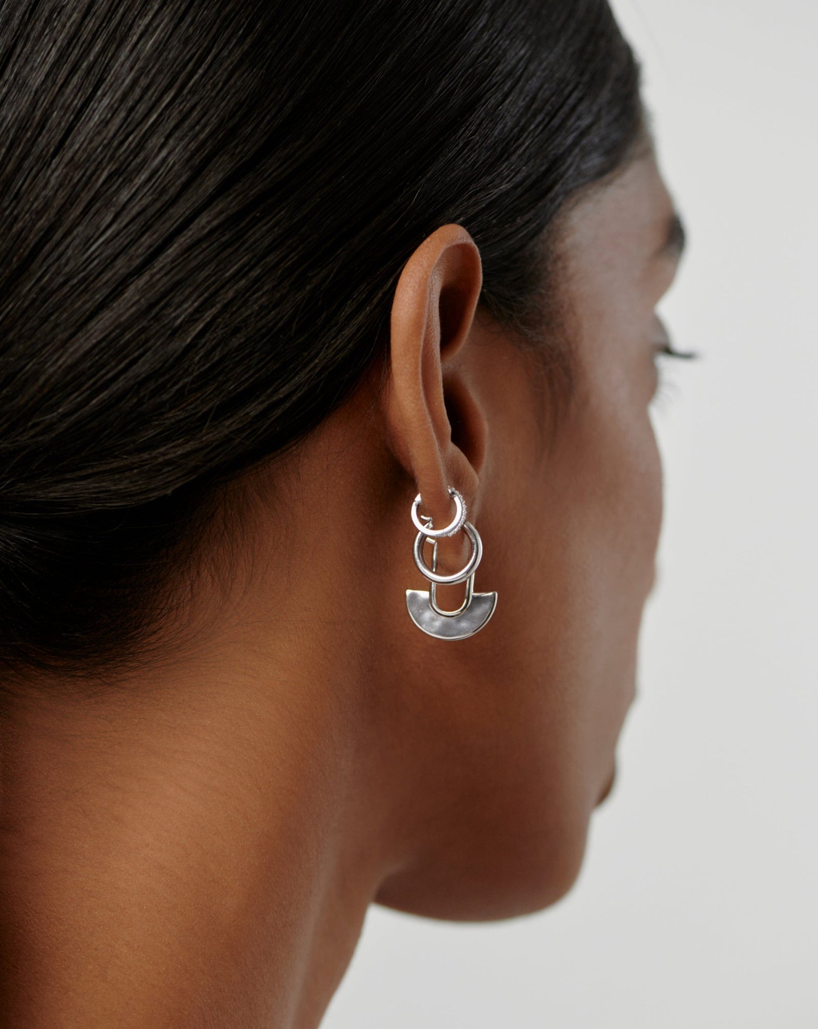 Zenyu Fan Small Hoop Earrings Earrings | Missoma