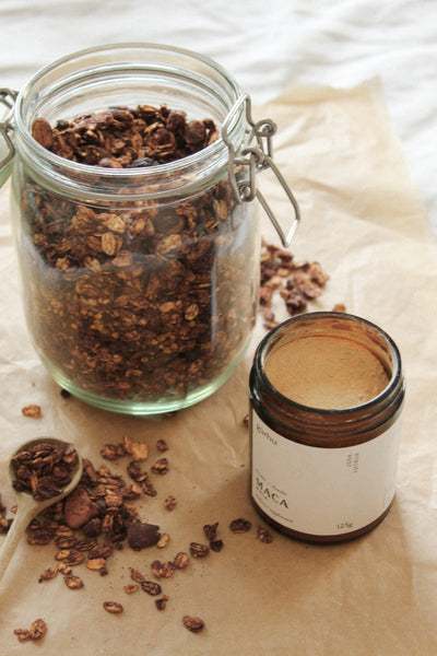 Recette granola adaptogène - Cacao et maca - Gûrhu