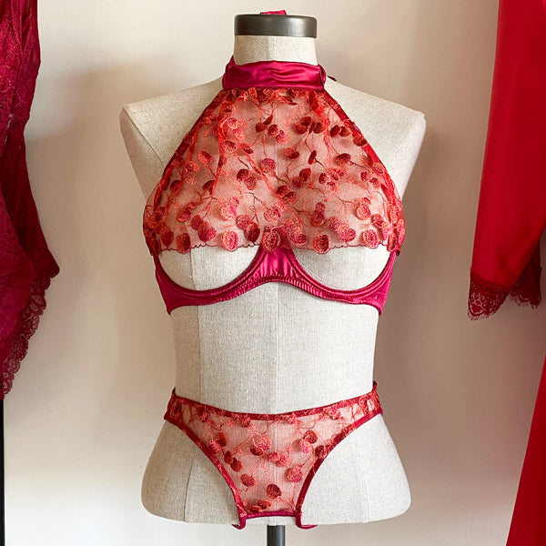 Peek-a-Boo Bras: Peep Show Lingerie Reveals the Essentials