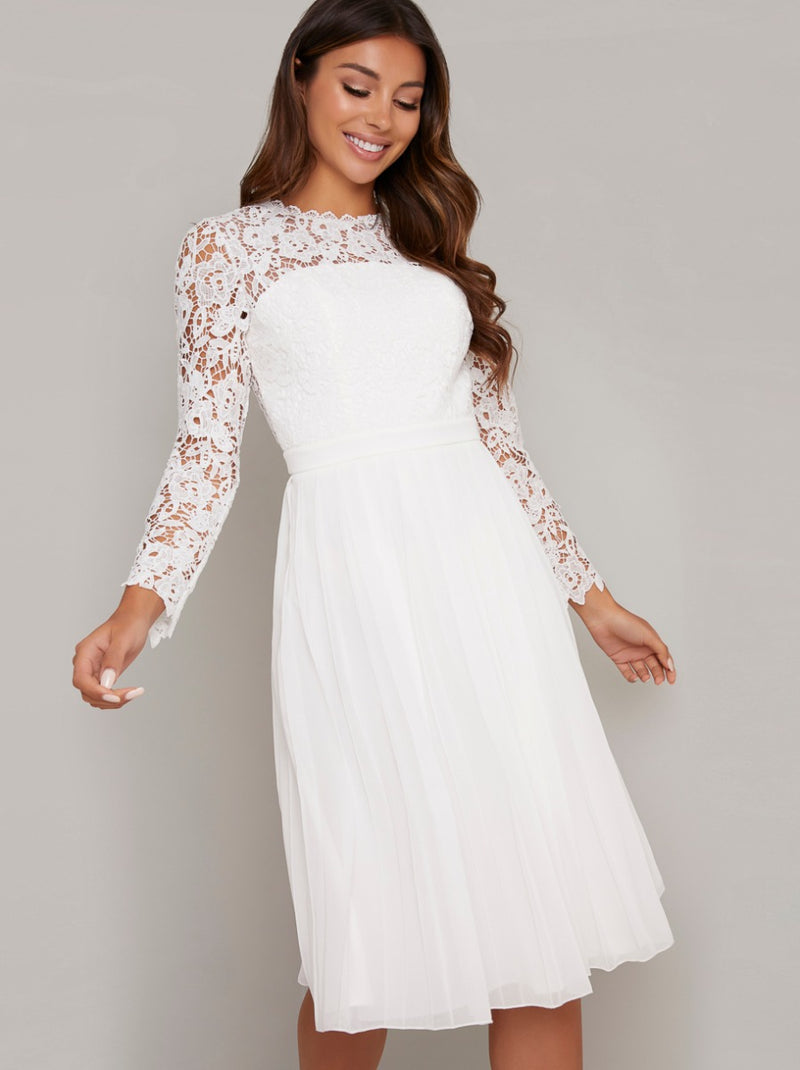 Lace Long Sleeved Midi Dress in White – Chi Chi London