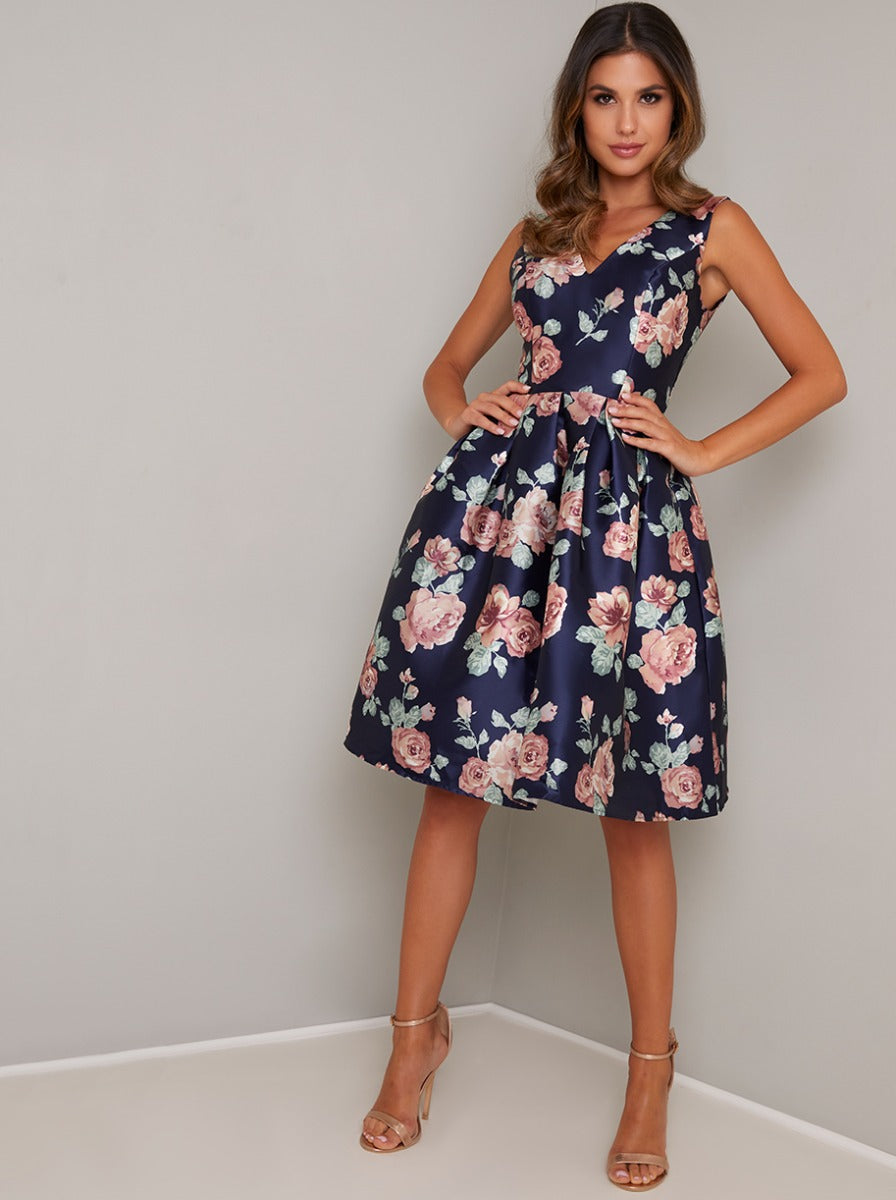 Bold Floral Print Midi Dress in Blue – Chi Chi London