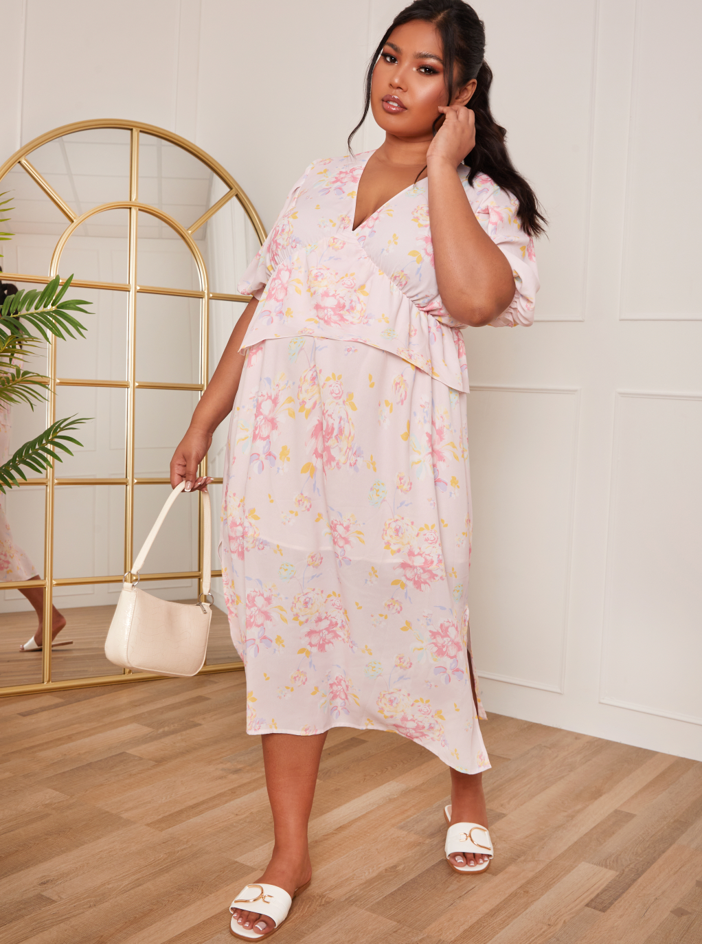 Chi Chi Plus Size Short Sleeve Floral Printed Midi Dress in Pink, Size 20