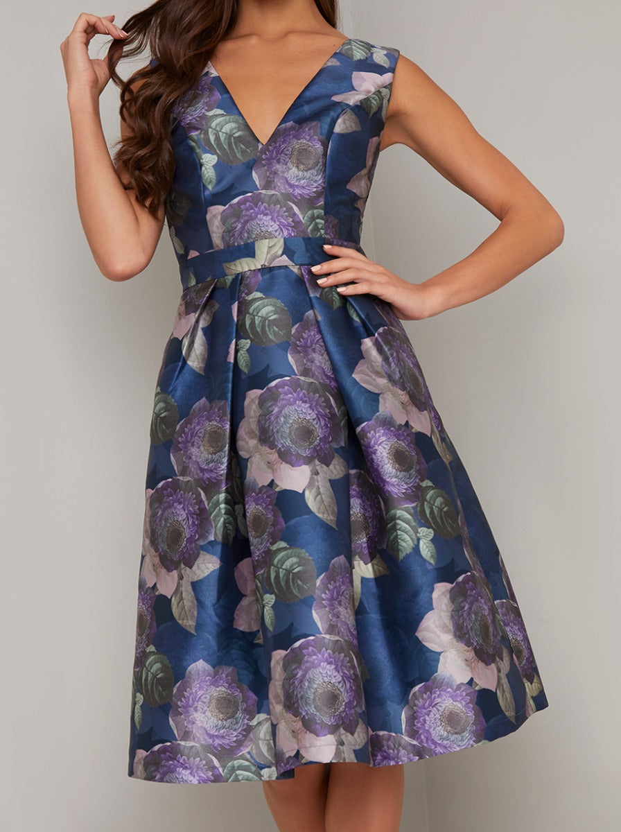Floral Print Box Pleat Midi Dress In Blue – Chi Chi London