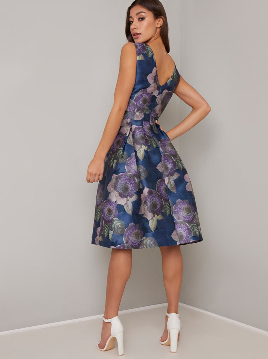 Floral Print Box Pleat Midi Dress in Blue – Chi Chi London