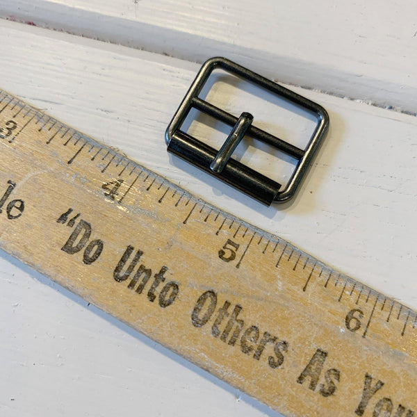 Center Bar Roller Buckle