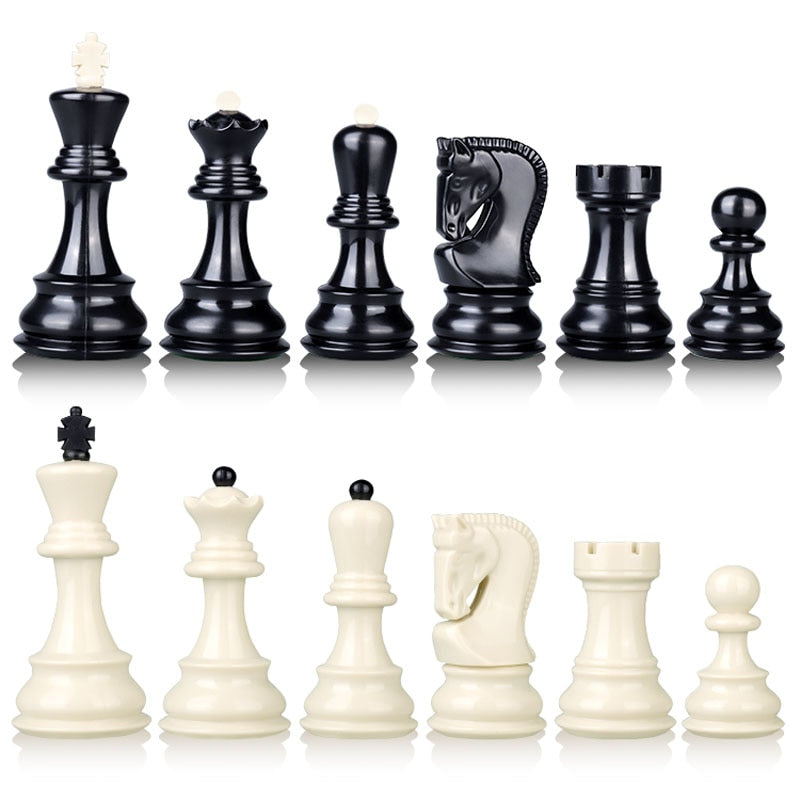 Black & White Large Chess Pieces