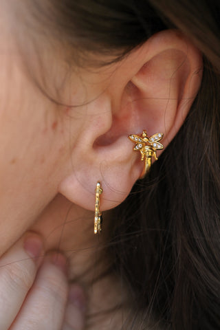 Bee's Knees Ear Cuff in Gold
