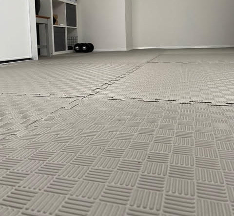SOFT SQUARES -DURABLE MULTI-USE FOAM FLOOR SQUARES: Foam tile squares