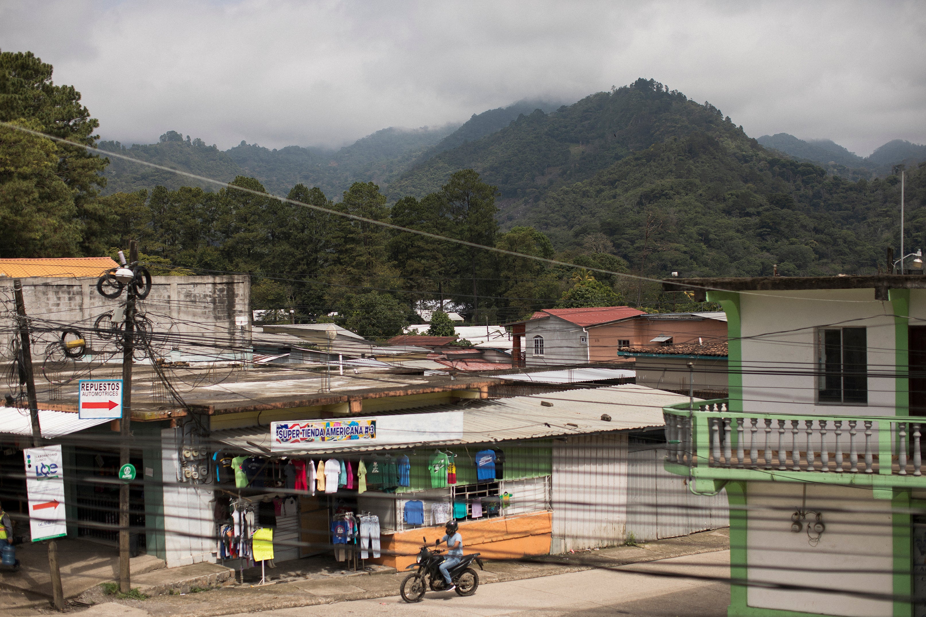 The foothills of Santa Bárbara Mountain cradle the town of Peña Blanca