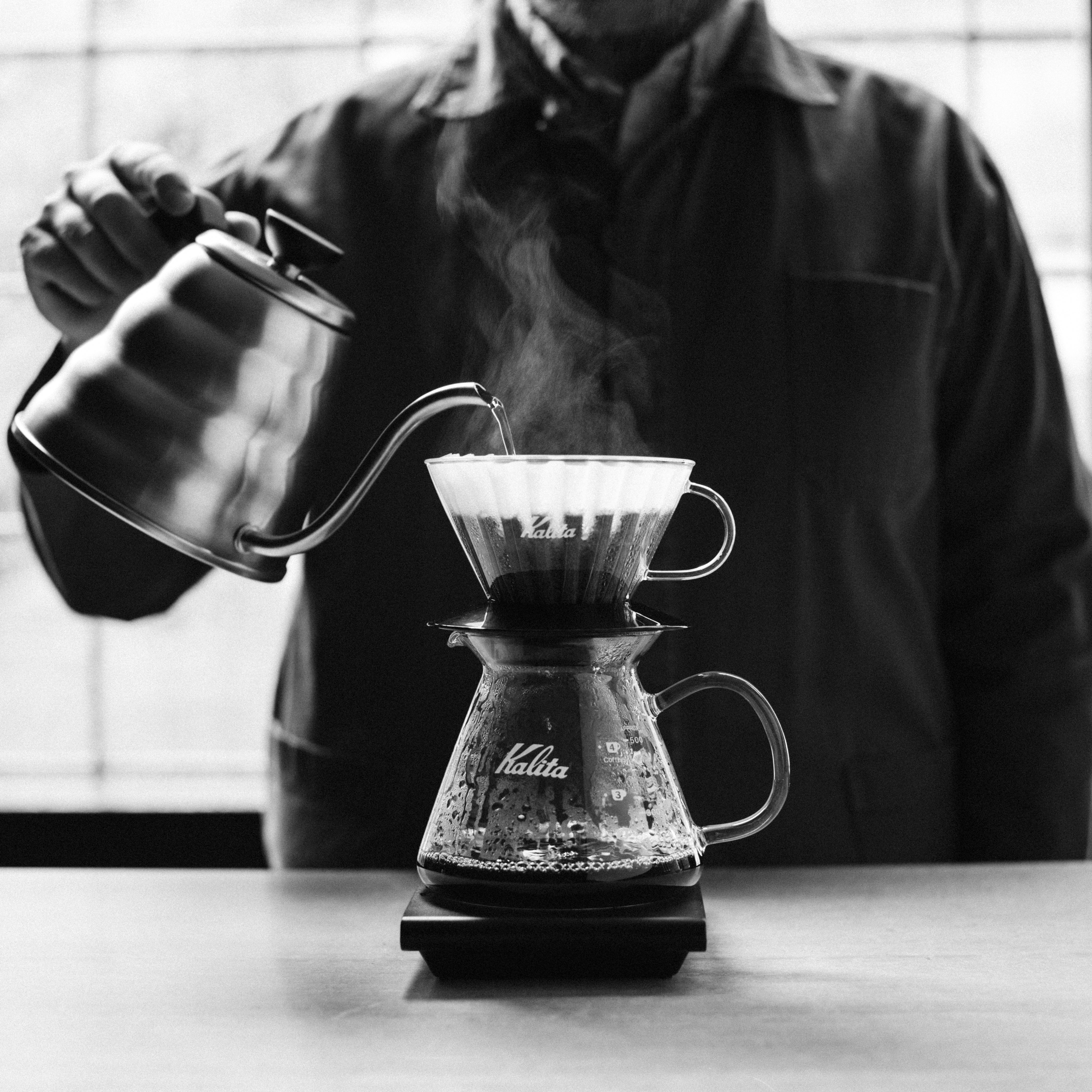 Making coffee using a Kalita Wave