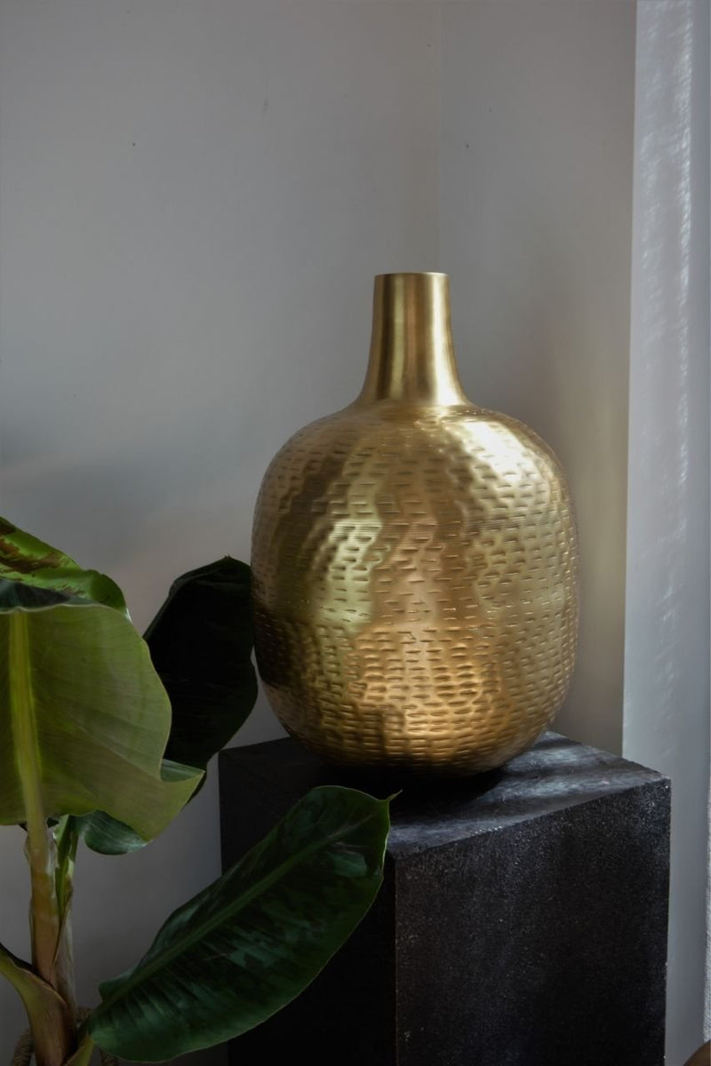 Bezet Betuttelen Verbazingwekkend Handgemaakte gouden vaas | Sevilla | Bliving – Bliving.nl