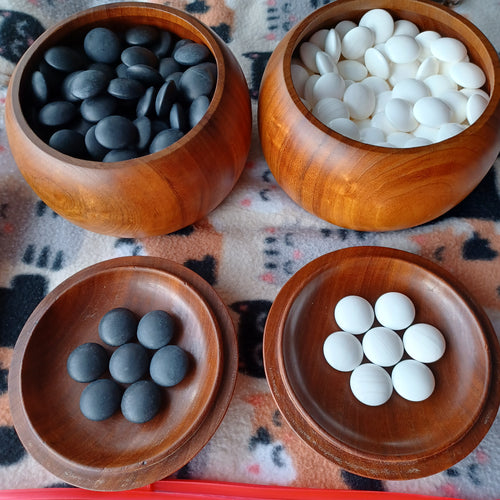 #C223 - Size 35 Go Stones (Slate and Mexican Clamshell) and Go Bowls (Mountain Mulberry) Set - Utility with original box