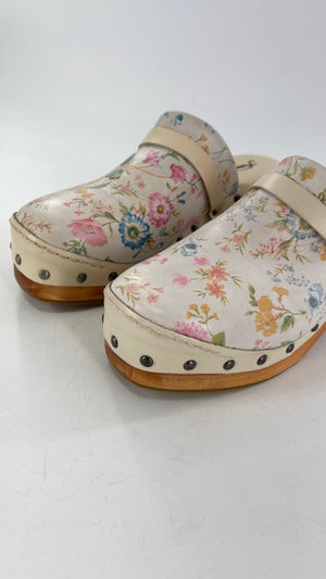 Free People Calabasas Off White Clogs with Floral Design (38) - The Thrifty Hippy - Free People Clogs