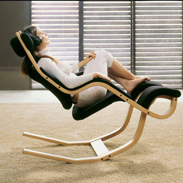 Gravity Balans Best 2022 kneeling chairs by Phil Zen