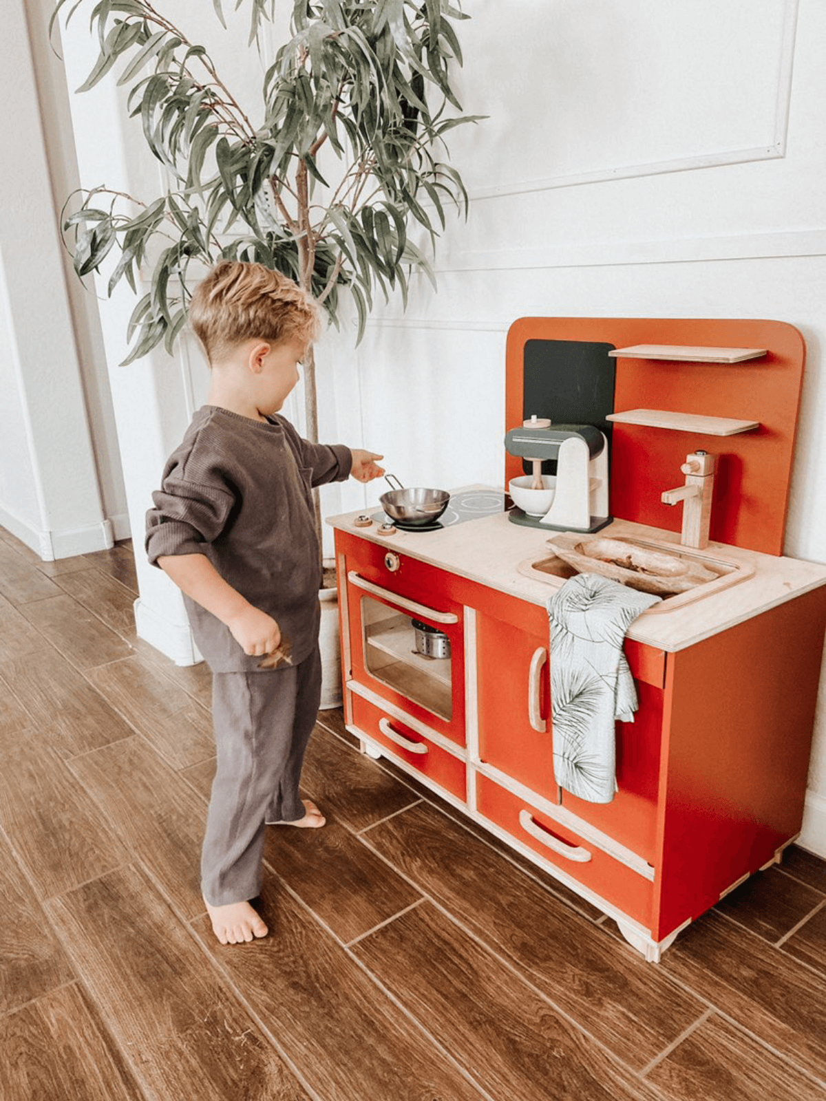 play kitchen for toddlers