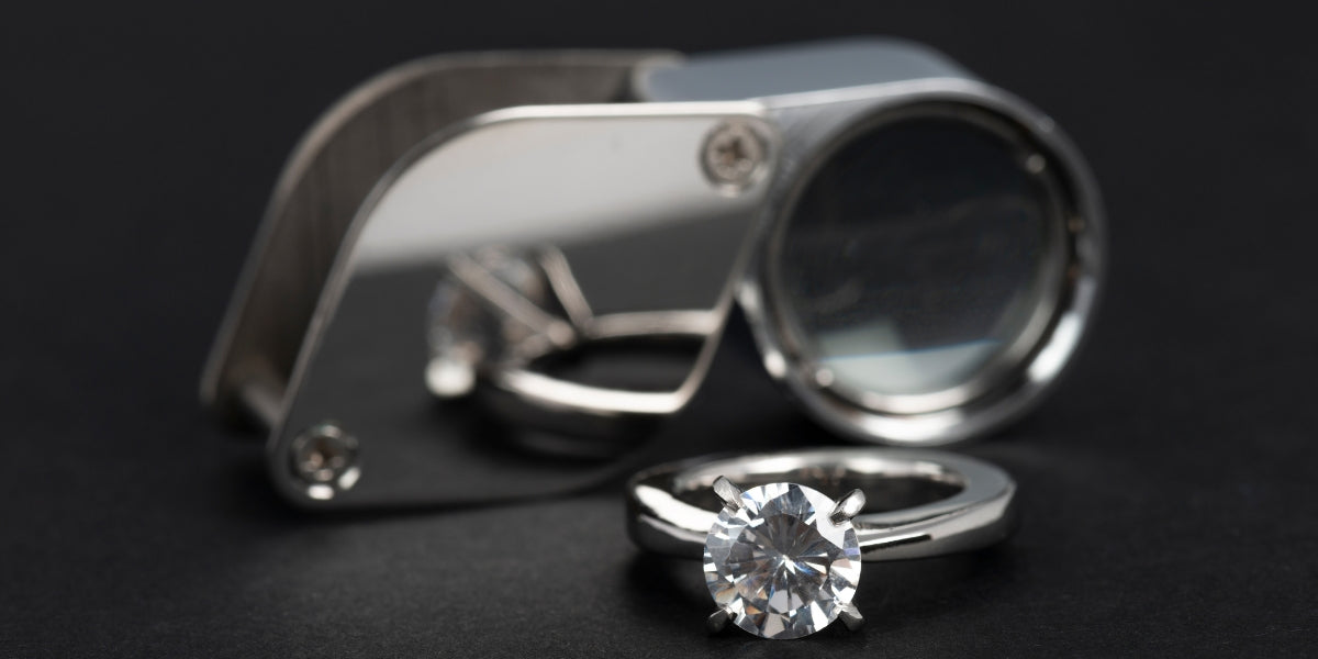 BLOG- (What Is VVS Moissanite?) Moissanite Loupe Tool