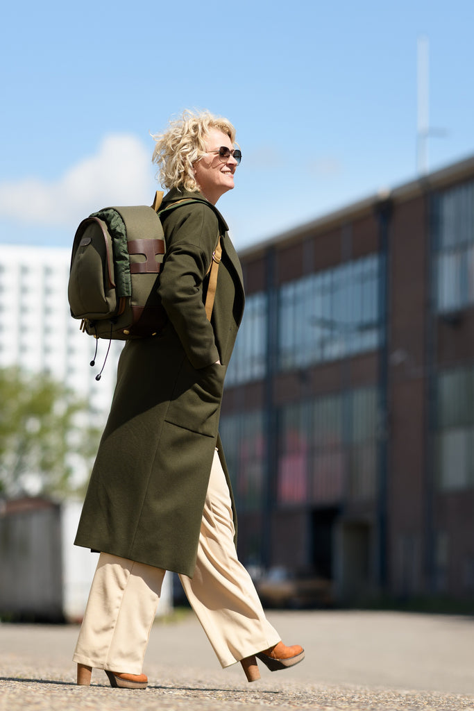 Marianne Q with Billingham 25 Rucksack