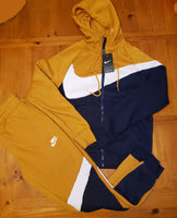 nike sweatshirt and sweatpants