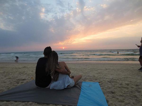 sand proof beach towel