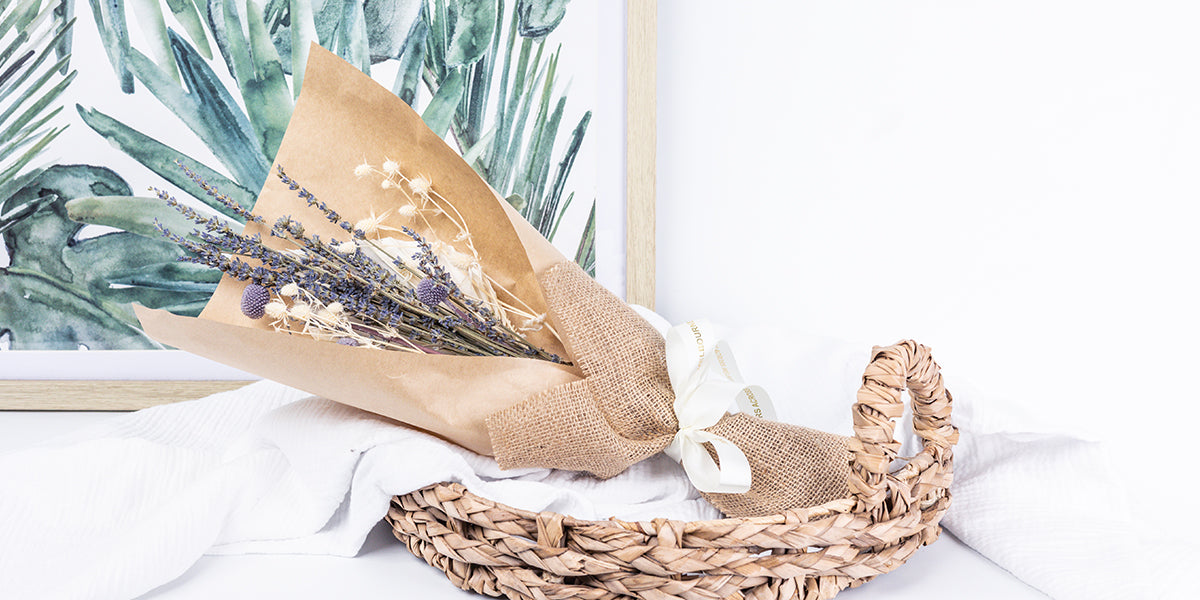 Dried flower bouquet