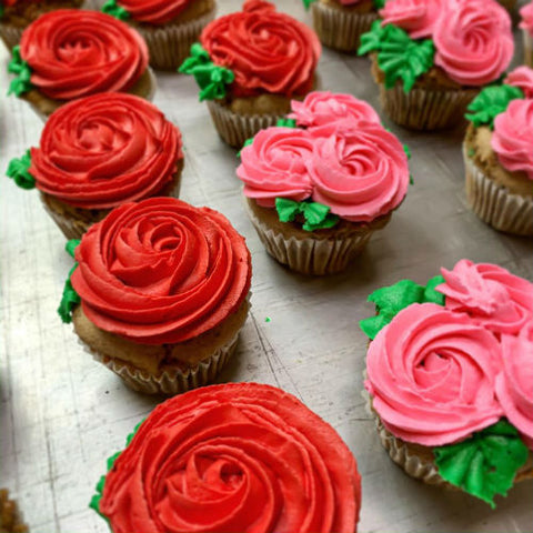 buttercream frosting rose valentine's day cupcakes