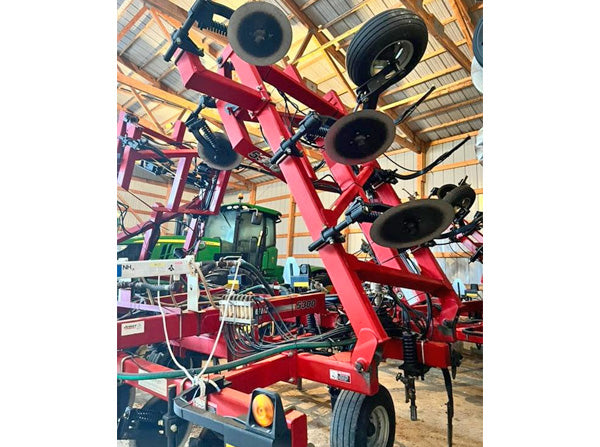 15 row Case IH pull type NH3 applicator