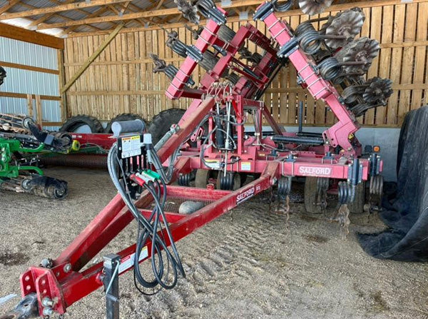 front view of a 24' Salford 570 VT tool